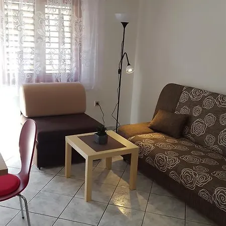 Apartman Julia Apartment *