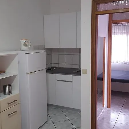 Apartman Julia * Vir